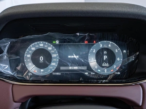 Внедорожник Land Rover Range Rover Evoque 2025 года, 5850000 рублей, Краснодар