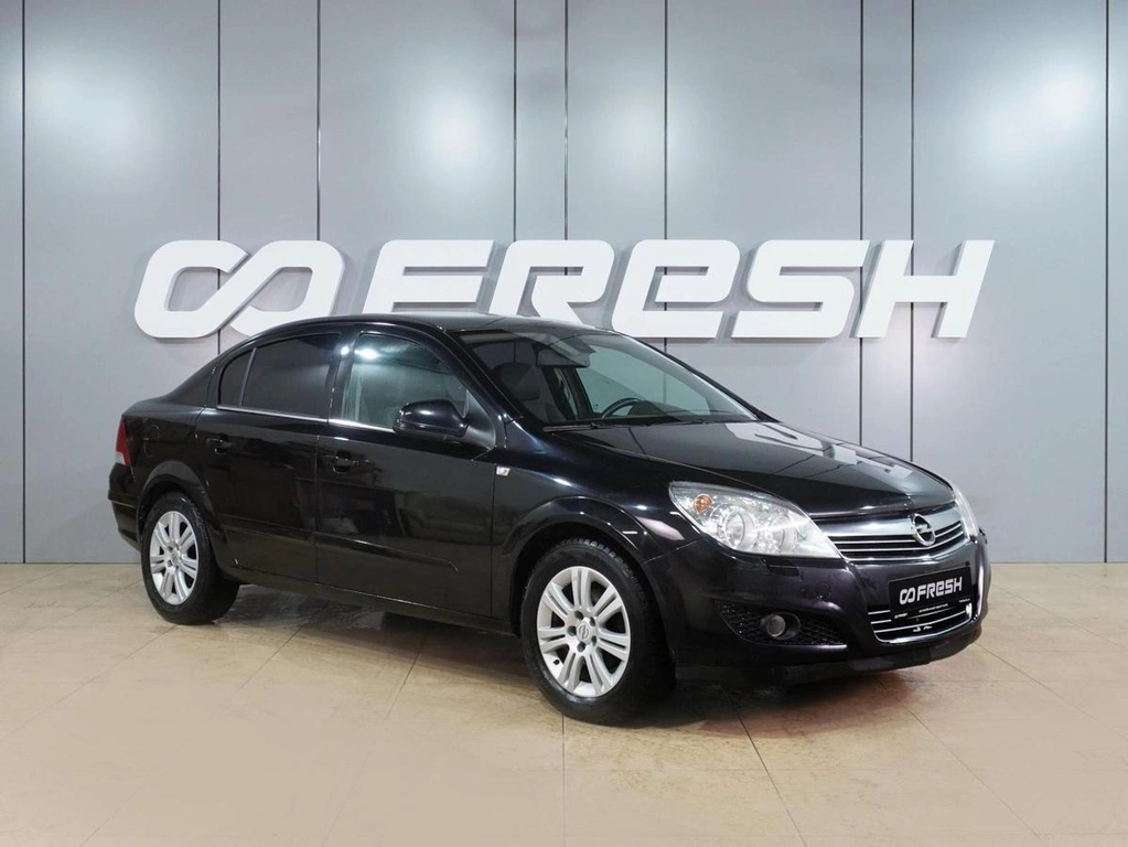 Седан Opel Astra 2010 года, 599000 рублей, Воронеж