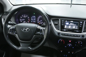 Седан Hyundai Solaris 2017 года, 983000 рублей, Солонцы