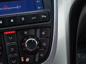 Хетчбэк Opel Astra 2012 года, 770000 рублей, Краснодар