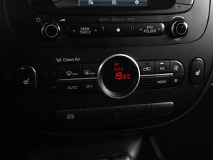 Хетчбэк Kia Soul 2016 года, 1449000 рублей, Тюмень