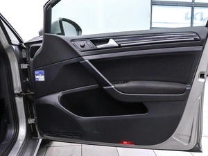 Универсал Volkswagen Golf 2015 года, 1300000 рублей, Красноярск