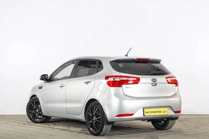 Хетчбэк Kia Rio 2013 года, 899000 рублей, Тюмень