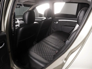 Хетчбэк Renault Sandero 2011 года, 665000 рублей, Красный Пахарь