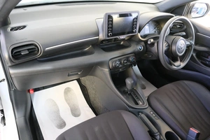 Хетчбэк Toyota Yaris 2021 года, 1229000 рублей, Омск