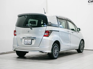 Минивэн Honda Freed 2012 года, 1049000 рублей, Красноярск