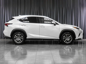 Внедорожник Lexus NX 2017 года, 2699000 рублей, Тюмень
