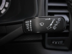 Внедорожник Skoda Karoq 2021 года, 2399000 рублей, Тверь