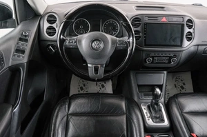 Внедорожник Volkswagen Tiguan 2011 года, 1389000 рублей, Красноярск