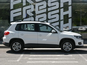 Внедорожник Volkswagen Tiguan 2014 года, 1409000 рублей, Волгоград