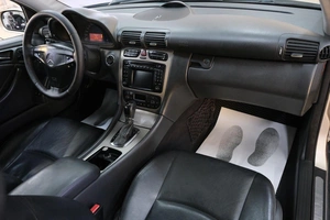 Хетчбэк Mercedes-benz C-класс 2002 года, 729000 рублей, Омск