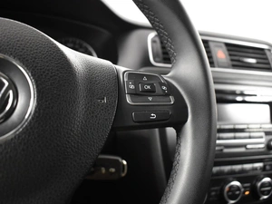 Седан Volkswagen Jetta 2012 года, 1019900 рублей, Казань