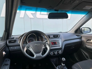 Седан Kia Rio 2016 года, 1120000 рублей, Ижевск