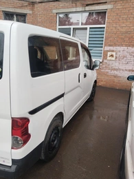 Минивэн Nissan NV200 2010 года, 930000 рублей, Красноярск