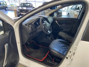 Хэтчбек Renault Sandero 2015 года, 620000 рублей, Орёл