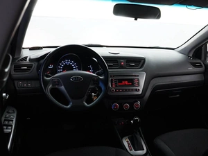 Седан Kia Rio 2017 года, 1100055 рублей, Москва