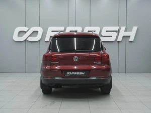 Внедорожник Volkswagen Tiguan 2011 года, 900000 рублей, Ростов-на-Дону