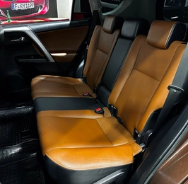 Внедорожник Toyota RAV4 2017 года, 2857000 рублей, Красноярск