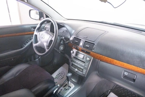 Седан Toyota Avensis 2007 года, 999000 рублей, Томск