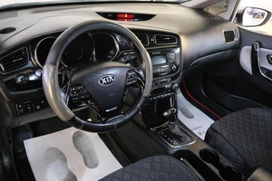 Хетчбэк Kia Ceed 2012 года, 969000 рублей, Омск