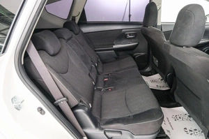 Универсал Toyota Prius Alpha 2016 года, 1549000 рублей, Красноярск