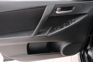 Хетчбэк Mazda 3 2011 года, 869000 рублей, Красноярск