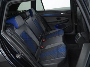 Универсал Volkswagen Golf R 2021 года, 5399077 рублей, Москва