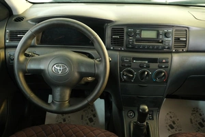 Седан Toyota Corolla 2006 года, 629000 рублей, Омск