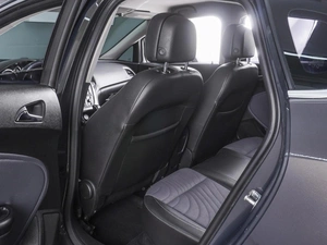 Седан Opel Astra 2013 года, 1070000 рублей, Ростов-на-Дону