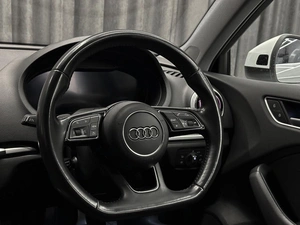 Хетчбэк Audi A3 2020 года, 1700000 рублей, Красноярск