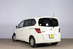 Минивэн Honda Freed 2008 года, 959000 рублей, Новосибирск