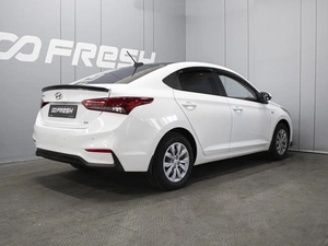 Седан Hyundai Solaris 2018 года, 1293000 рублей, Омск