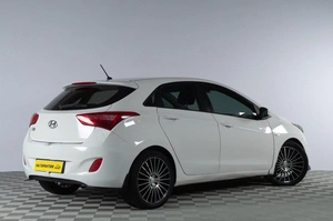 Хетчбэк Hyundai i30 2012 года, 829000 рублей, Челябинск