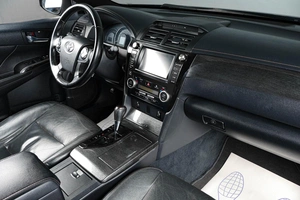Седан Toyota Camry 2014 года, 1879000 рублей, Тюмень