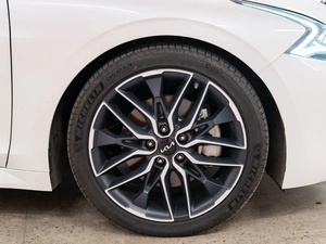 Седан Kia K5 2023 года, 2999000 рублей, Красноярск