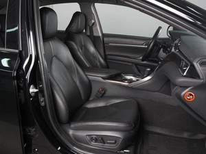 Седан Toyota Camry 2019 года, 3235000 рублей, Минеральные Воды