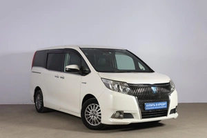Минивэн Toyota Esquire 2015 года, 2199000 рублей, Новосибирск