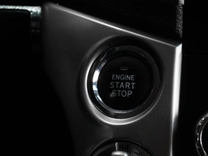 Внедорожник Toyota Land Cruiser 2012 года, 3594000 рублей, Тюмень