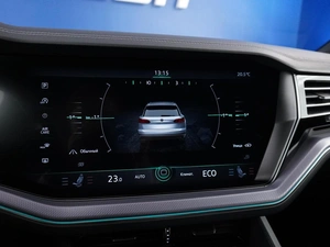 Внедорожник Volkswagen Touareg 2023 года, 8149077 рублей, Москва