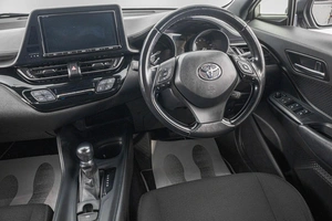 Внедорожник Toyota C-HR 2018 года, 1959000 рублей, Барнаул