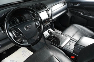 Седан Toyota Camry 2014 года, 1879000 рублей, Тюмень
