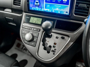 Минивэн Toyota Wish 2008 года, 995000 рублей, Красноярск