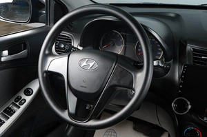 Седан Hyundai Solaris 2013 года, 899000 рублей, Тюмень