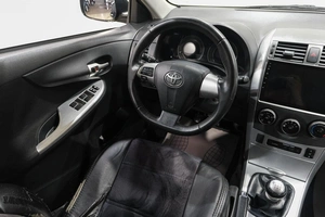 Седан Toyota Corolla 2012 года, 1099000 рублей, Новокузнецк