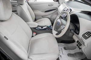 Хетчбэк Nissan Leaf 2011 года, 849000 рублей, Барнаул