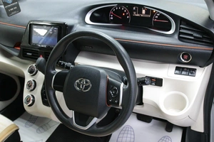 Минивэн Toyota Sienta 2018 года, 1293000 рублей, Солонцы