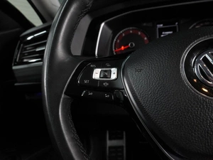 Седан Volkswagen Jetta 2019 года, 1998000 рублей, Воронеж