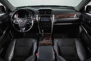 Седан Toyota Camry 2015 года, 2059000 рублей, Сургут