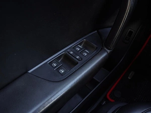 Внедорожник Volkswagen Touareg 2012 года, 1999000 рублей, Волгоград