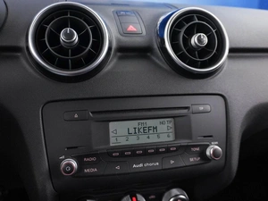 Хетчбэк Audi A1 2011 года, 975444 рублей, Москва
